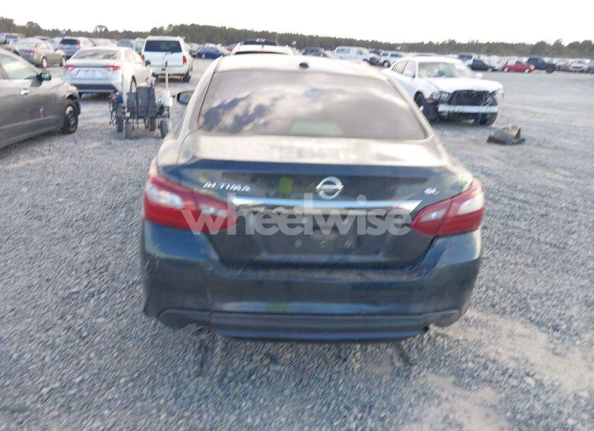 Photo 16 of 2018 Nissan Altima 2.5 SL (VIN 1N4AL3AP8JC162828)