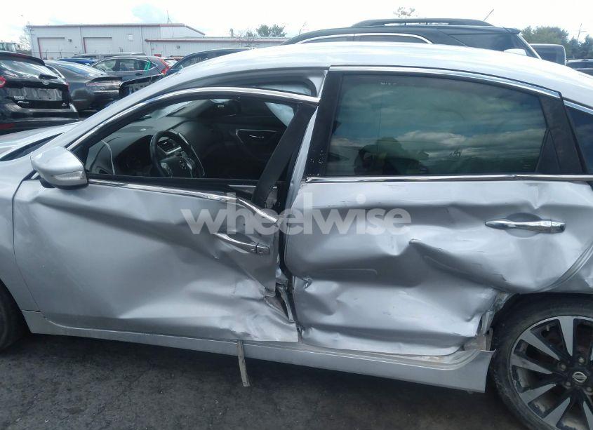 Photo 14 of 2018 Nissan Altima 2.5 SL (VIN 1N4AL3AP8JC165874)