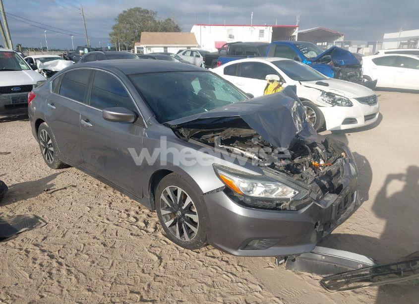 2018 Nissan Altima 2.5 SV (VIN 1N4AL3AP8JC168371) main photo
