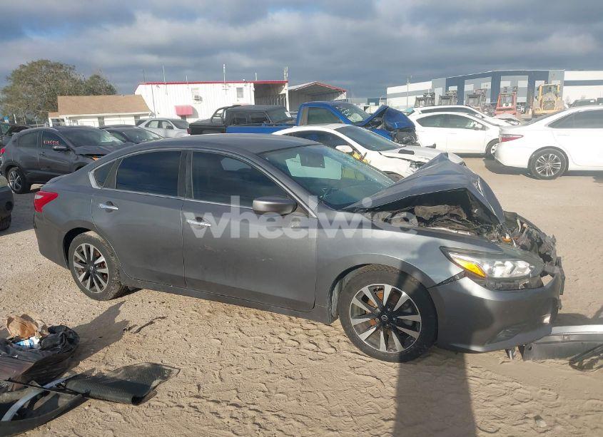 Photo 13 of 2018 Nissan Altima 2.5 SV (VIN 1N4AL3AP8JC168371)