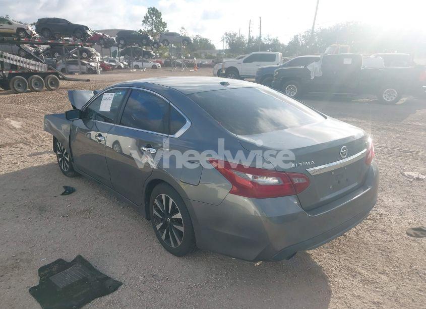 Photo 3 of 2018 Nissan Altima 2.5 SV (VIN 1N4AL3AP8JC168371)