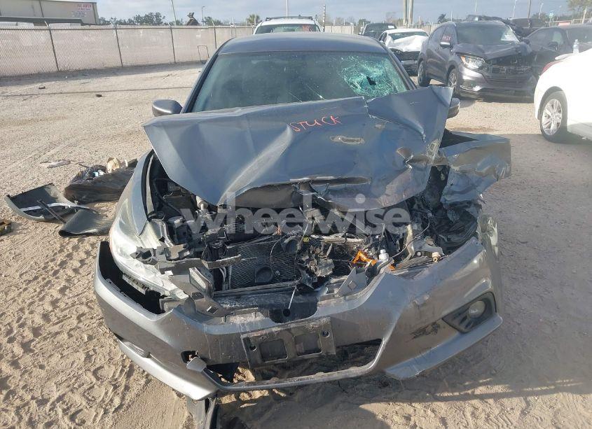 Photo 6 of 2018 Nissan Altima 2.5 SV (VIN 1N4AL3AP8JC168371)