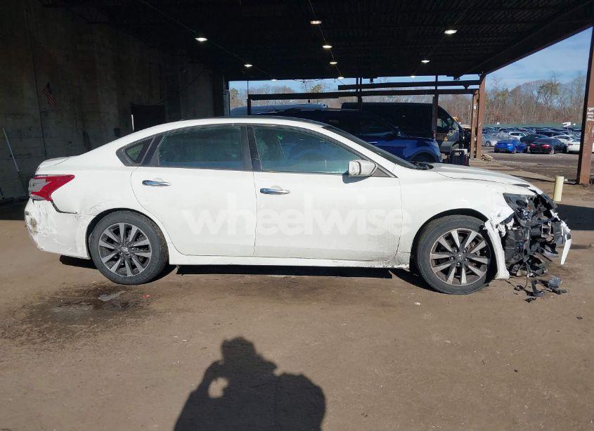 Photo 13 of 2018 Nissan Altima 2.5 SV (VIN 1N4AL3AP8JC177121)