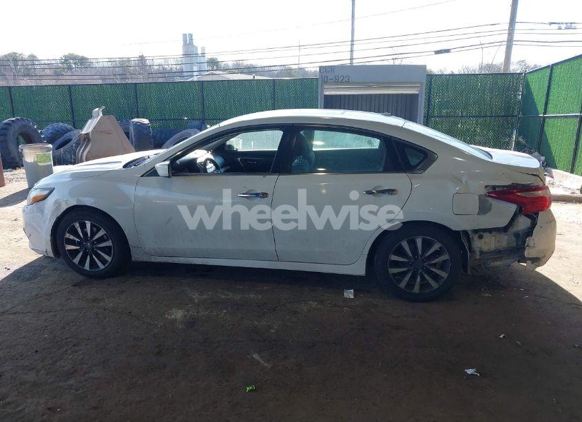 Photo 14 of 2018 Nissan Altima 2.5 SV (VIN 1N4AL3AP8JC177121)