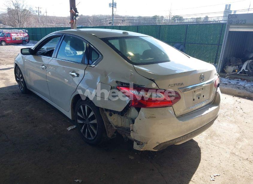 Photo 3 of 2018 Nissan Altima 2.5 SV (VIN 1N4AL3AP8JC177121)