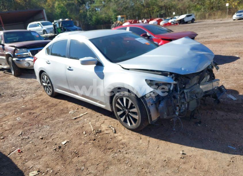 2018 Nissan Altima 2.5 SV (VIN 1N4AL3AP8JC179368) main photo