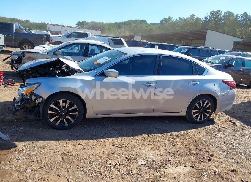 Photo 14 of 2018 Nissan Altima 2.5 SV (VIN 1N4AL3AP8JC179368)