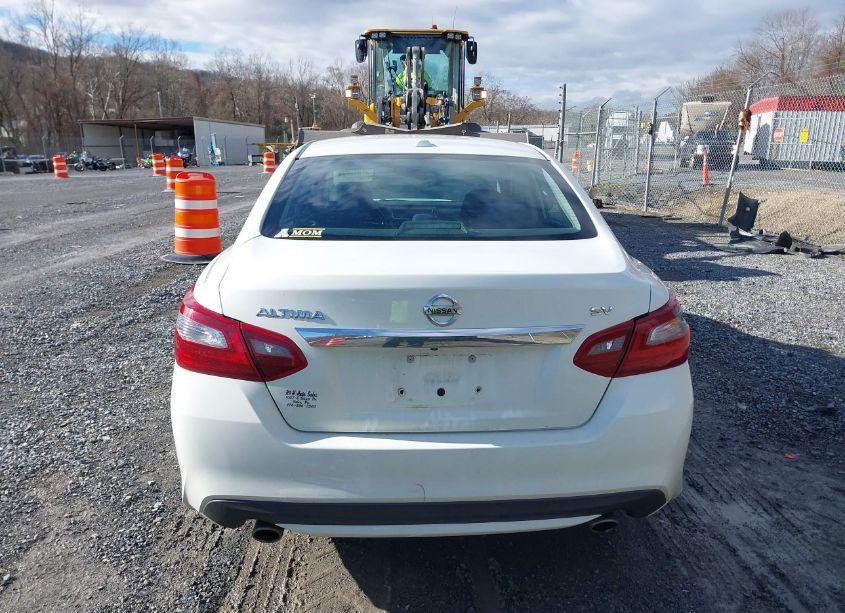 Photo 16 of 2018 Nissan Altima 2.5 SV (VIN 1N4AL3AP8JC180570)