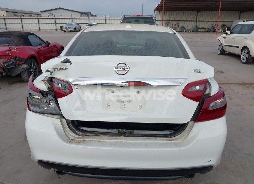 Photo 16 of 2018 Nissan Altima 2.5 SL (VIN 1N4AL3AP8JC180648)