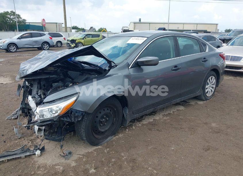 Photo 2 of 2018 Nissan Altima 2.5 S (VIN 1N4AL3AP8JC187681)