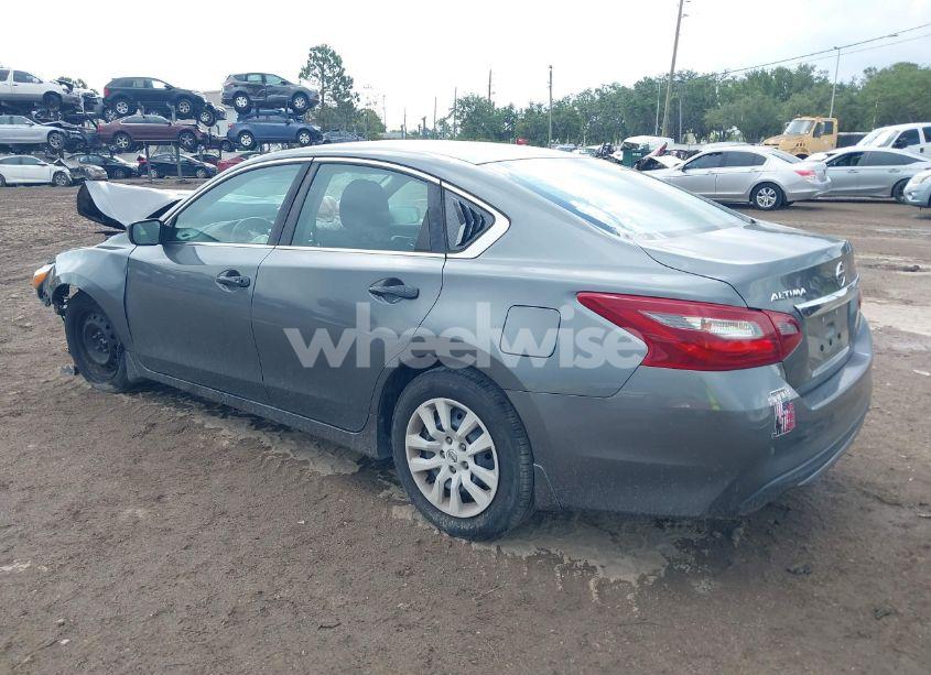 Photo 3 of 2018 Nissan Altima 2.5 S (VIN 1N4AL3AP8JC187681)