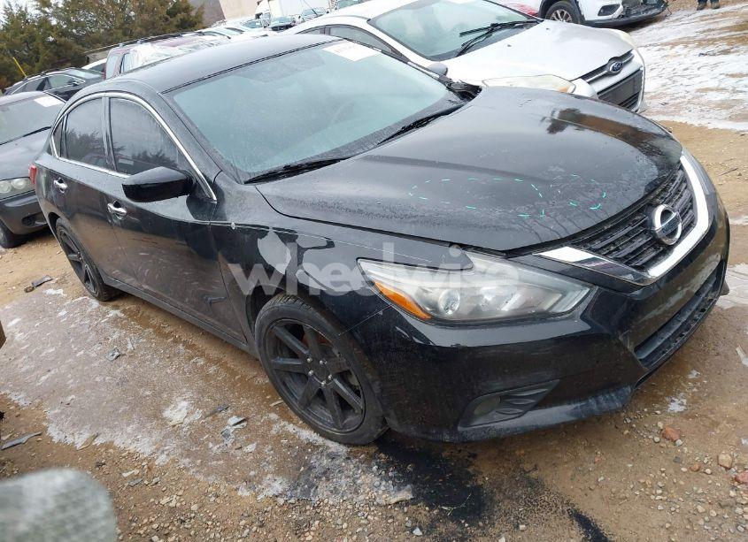 2018 Nissan Altima 2.5 SR (VIN 1N4AL3AP8JC187910) main photo