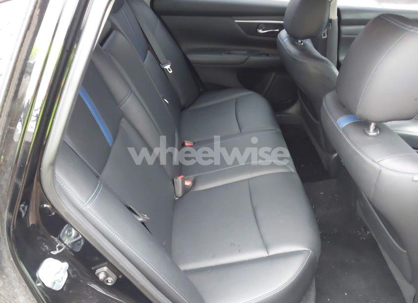 Photo 8 of 2018 Nissan Altima 2.5 SR (VIN 1N4AL3AP8JC187910)