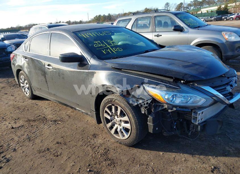 2018 Nissan Altima 2.5 S (VIN 1N4AL3AP8JC193352) main photo