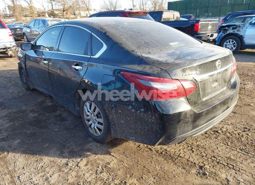 Photo 3 of 2018 Nissan Altima 2.5 S (VIN 1N4AL3AP8JC193352)
