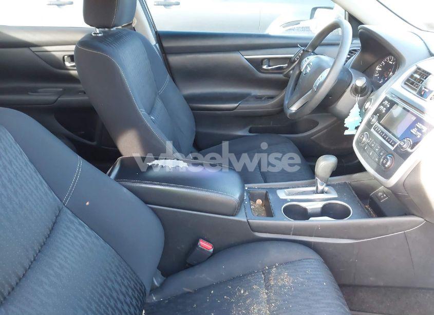 Photo 5 of 2018 Nissan Altima 2.5 S (VIN 1N4AL3AP8JC193352)