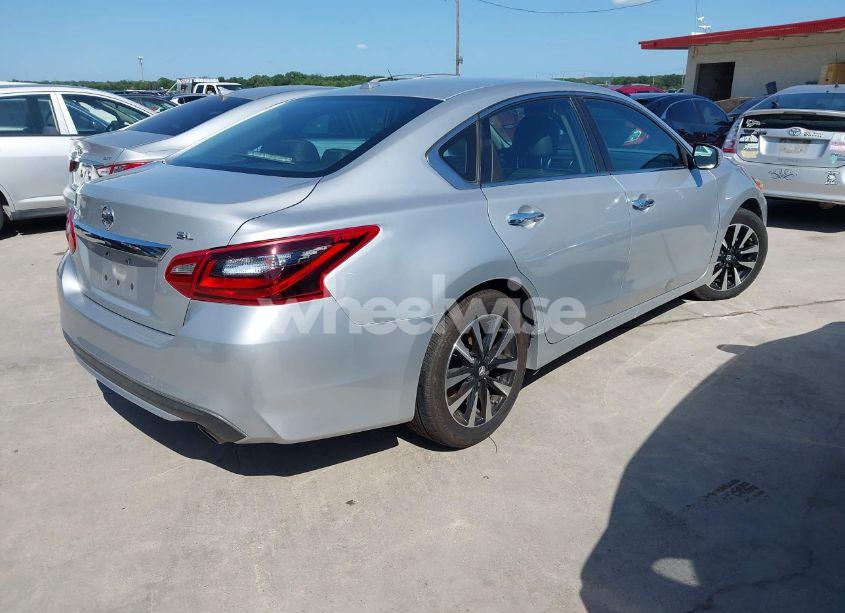 Photo 4 of 2018 Nissan Altima 2.5 SL (VIN 1N4AL3AP8JC194887)