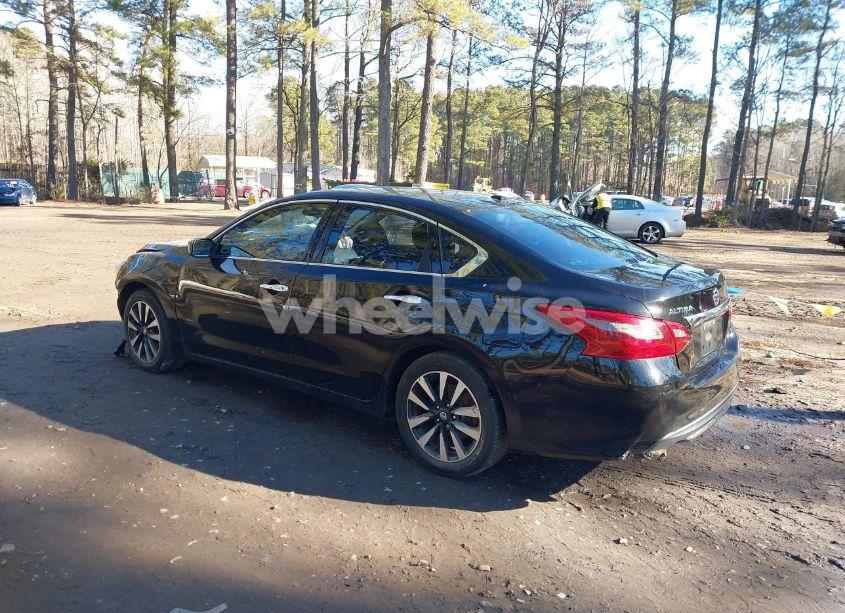 Photo 3 of 2018 Nissan Altima 2.5 SV (VIN 1N4AL3AP8JC202440)
