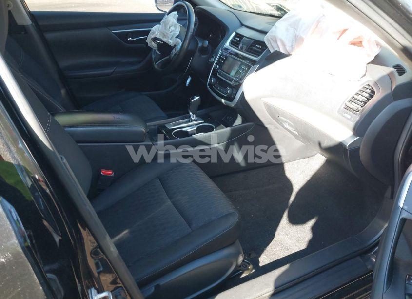 Photo 5 of 2018 Nissan Altima 2.5 SV (VIN 1N4AL3AP8JC202440)