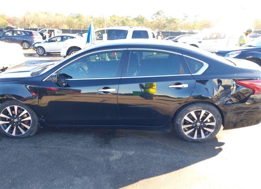 Photo 14 of 2018 Nissan Altima 2.5 SV (VIN 1N4AL3AP8JC204527)