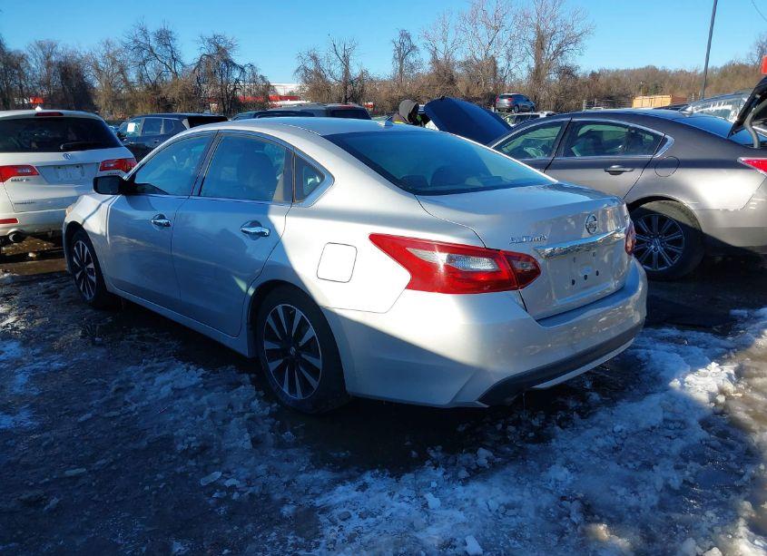 Photo 3 of 2018 Nissan Altima 2.5 SV (VIN 1N4AL3AP8JC207184)