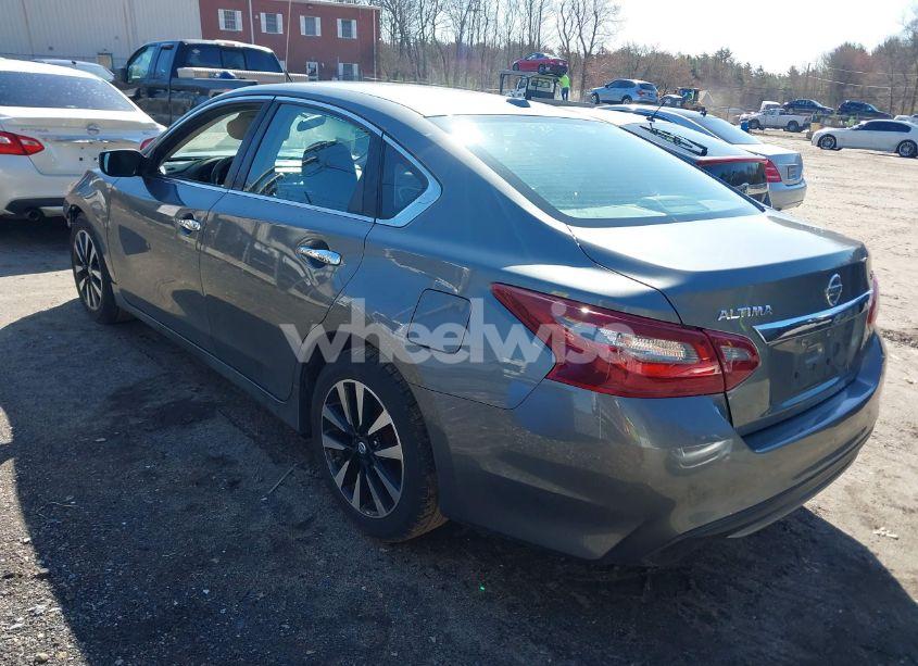Photo 3 of 2018 Nissan Altima 2.5 SV (VIN 1N4AL3AP8JC212143)
