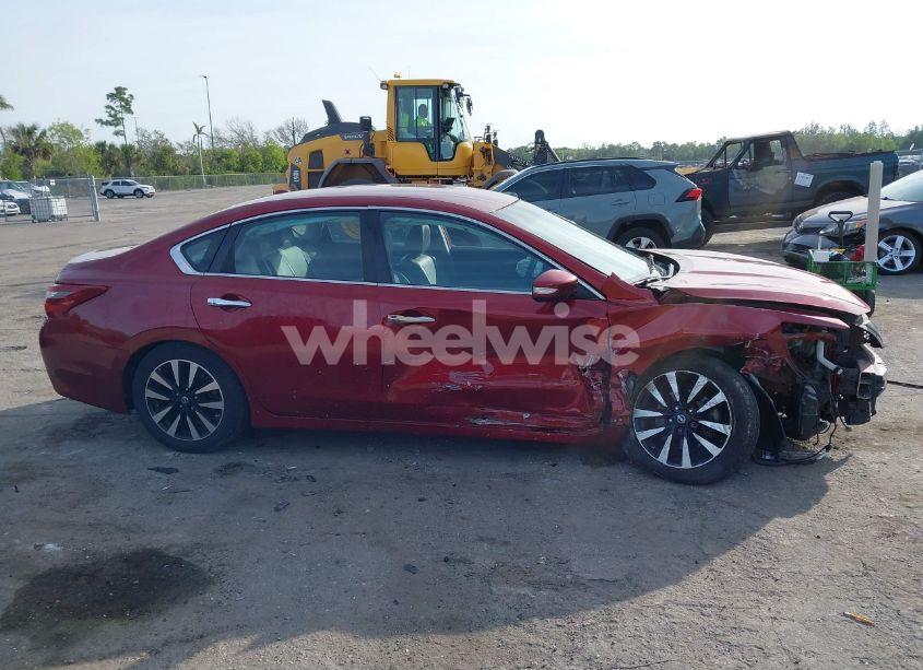 Photo 13 of 2018 Nissan Altima 2.5 SL (VIN 1N4AL3AP8JC229119)