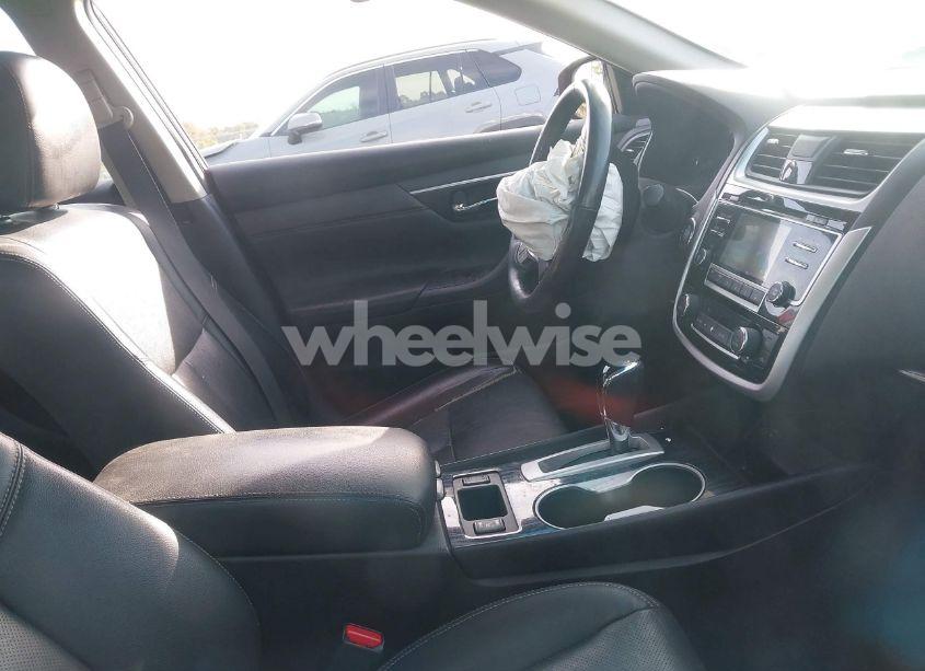 Photo 5 of 2018 Nissan Altima 2.5 SL (VIN 1N4AL3AP8JC229119)