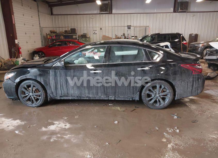 Photo 14 of 2018 Nissan Altima 2.5 SR (VIN 1N4AL3AP8JC261262)