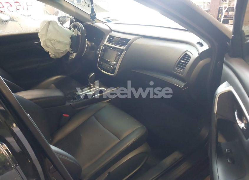 Photo 5 of 2018 Nissan Altima 2.5 SR (VIN 1N4AL3AP8JC261262)