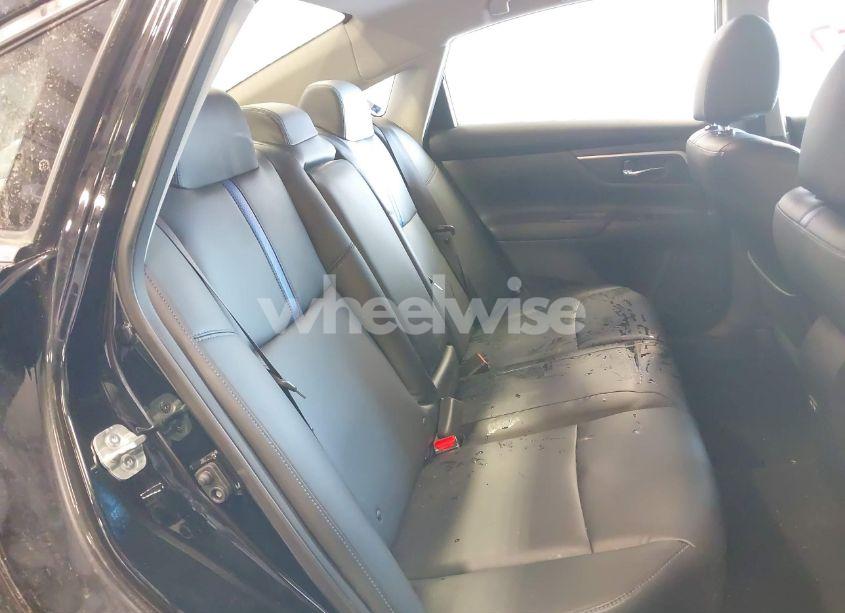 Photo 8 of 2018 Nissan Altima 2.5 SR (VIN 1N4AL3AP8JC261262)