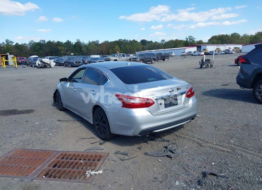 Photo 3 of 2018 Nissan Altima 2.5 SV (VIN 1N4AL3AP8JC262251)