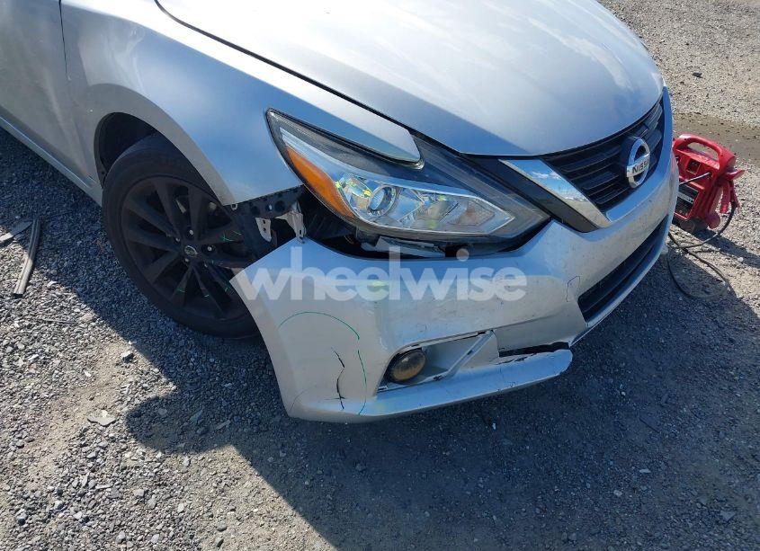Photo 6 of 2018 Nissan Altima 2.5 SV (VIN 1N4AL3AP8JC262251)