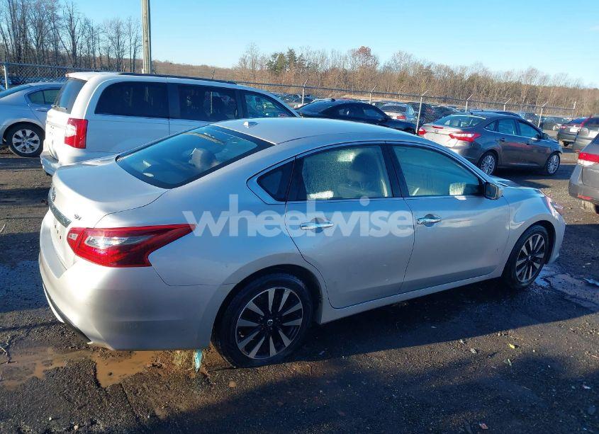 Photo 13 of 2018 Nissan Altima 2.5 SV (VIN 1N4AL3AP8JC264551)