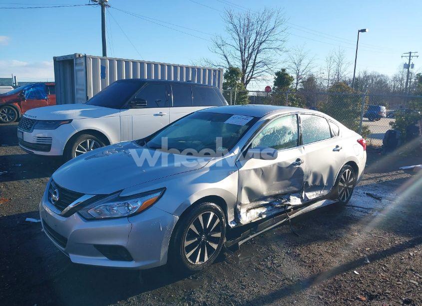 Photo 2 of 2018 Nissan Altima 2.5 SV (VIN 1N4AL3AP8JC264551)