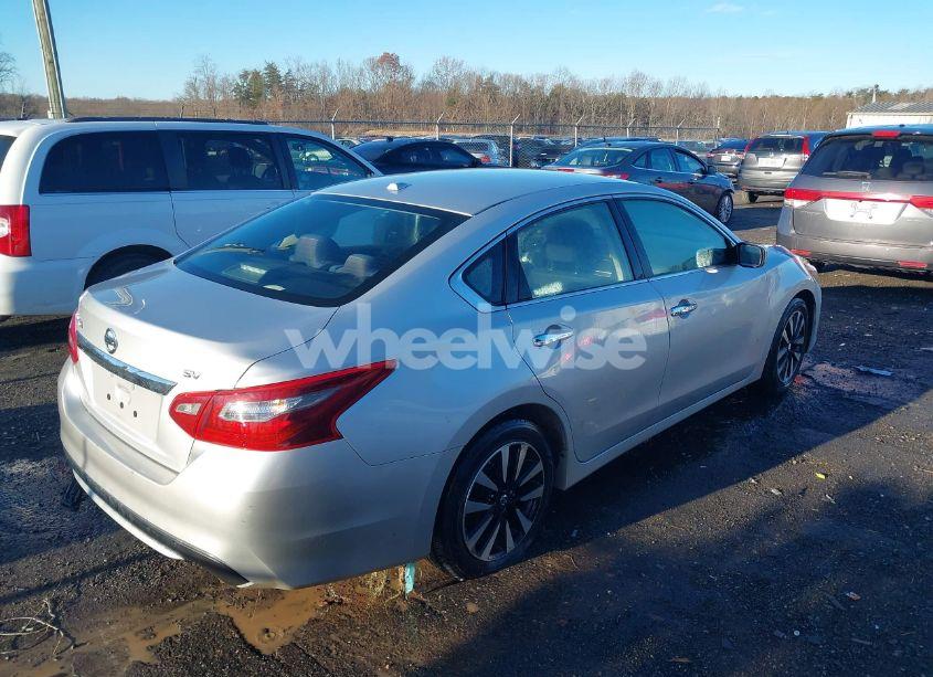 Photo 4 of 2018 Nissan Altima 2.5 SV (VIN 1N4AL3AP8JC264551)