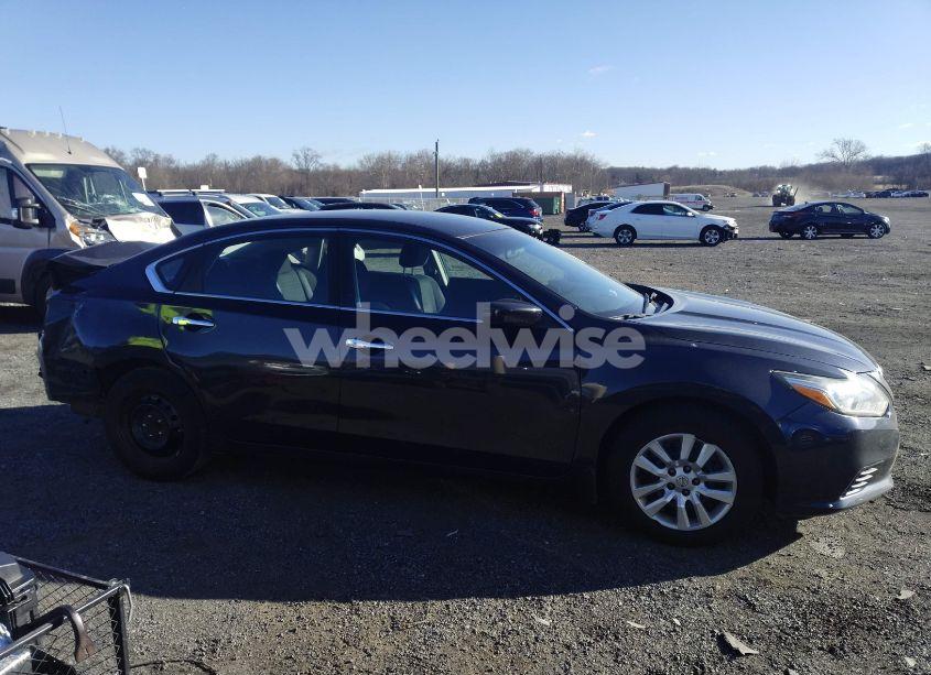 Photo 13 of 2018 Nissan Altima 2.5 S (VIN 1N4AL3AP8JC270611)