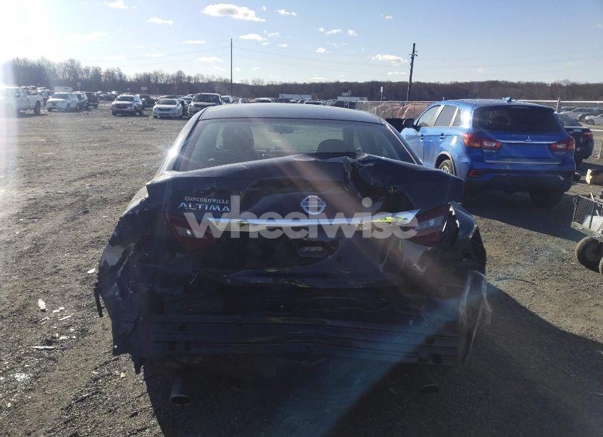 Photo 16 of 2018 Nissan Altima 2.5 S (VIN 1N4AL3AP8JC270611)