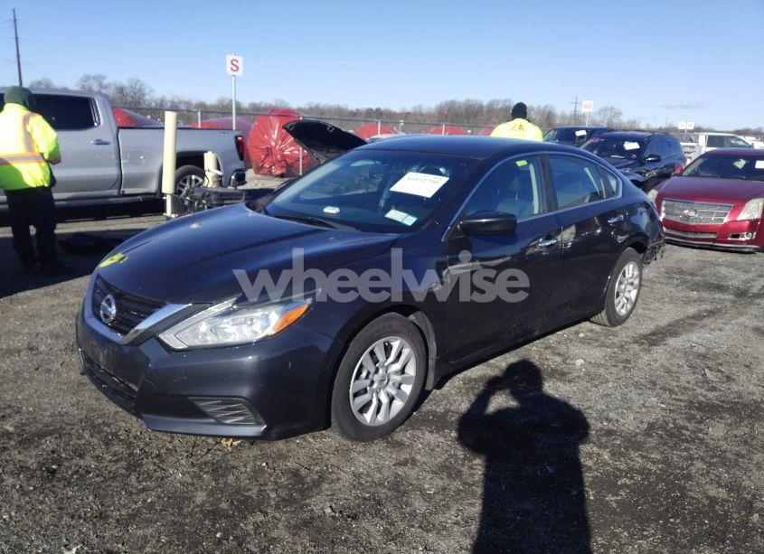 Photo 2 of 2018 Nissan Altima 2.5 S (VIN 1N4AL3AP8JC270611)