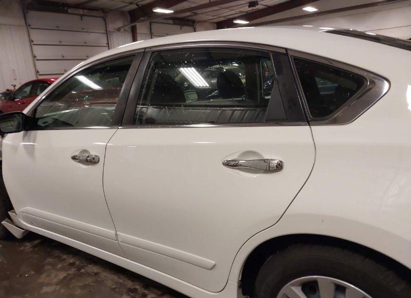 Photo 15 of 2018 Nissan Altima 2.5 S (VIN 1N4AL3AP8JC272925)