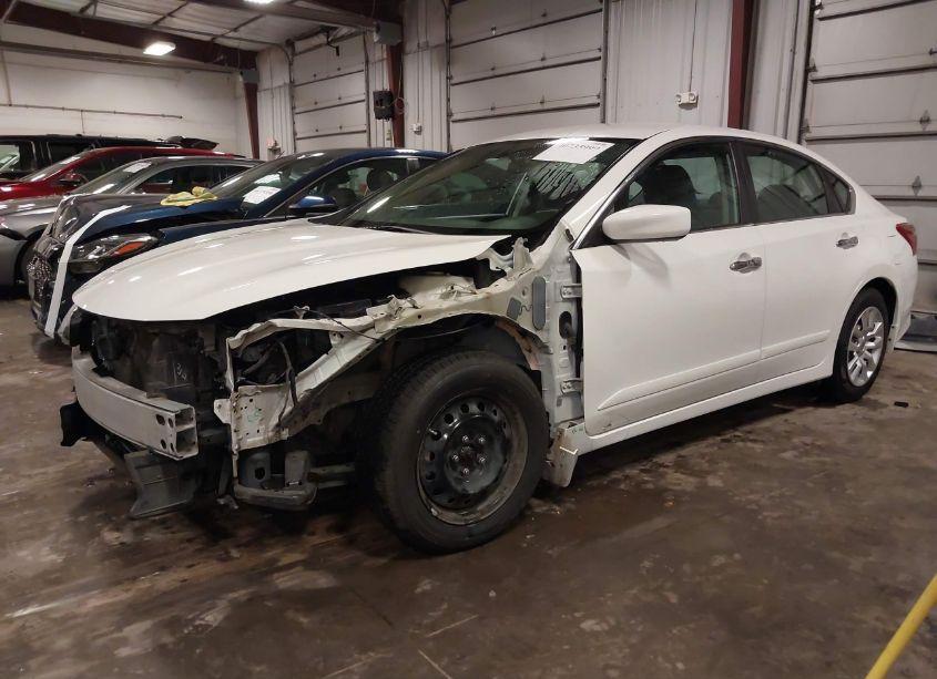 Photo 2 of 2018 Nissan Altima 2.5 S (VIN 1N4AL3AP8JC272925)