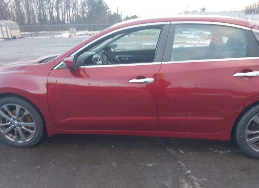 Photo 15 of 2018 Nissan Altima 2.5 SR (VIN 1N4AL3AP8JC273783)