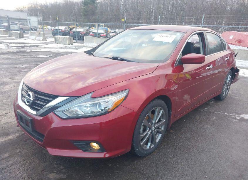 Photo 2 of 2018 Nissan Altima 2.5 SR (VIN 1N4AL3AP8JC273783)