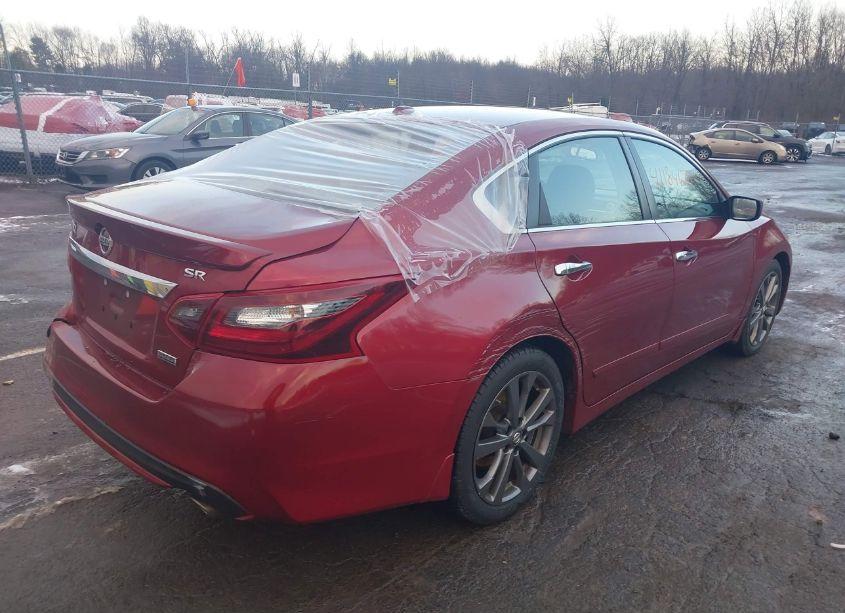 Photo 4 of 2018 Nissan Altima 2.5 SR (VIN 1N4AL3AP8JC273783)