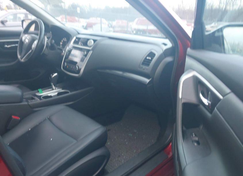 Photo 5 of 2018 Nissan Altima 2.5 SR (VIN 1N4AL3AP8JC273783)