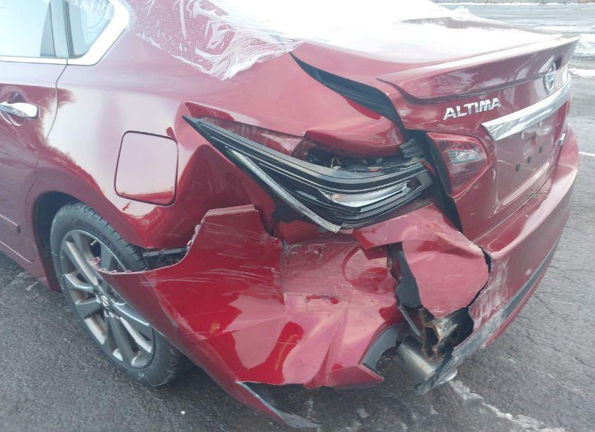 Photo 6 of 2018 Nissan Altima 2.5 SR (VIN 1N4AL3AP8JC273783)