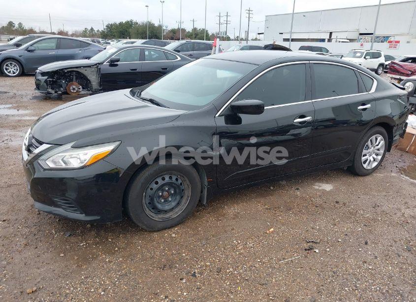 Photo 2 of 2018 Nissan Altima 2.5 S (VIN 1N4AL3AP8JC276795)