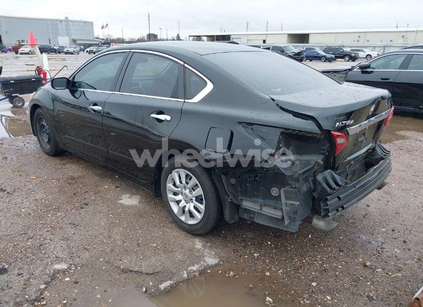 Photo 3 of 2018 Nissan Altima 2.5 S (VIN 1N4AL3AP8JC276795)