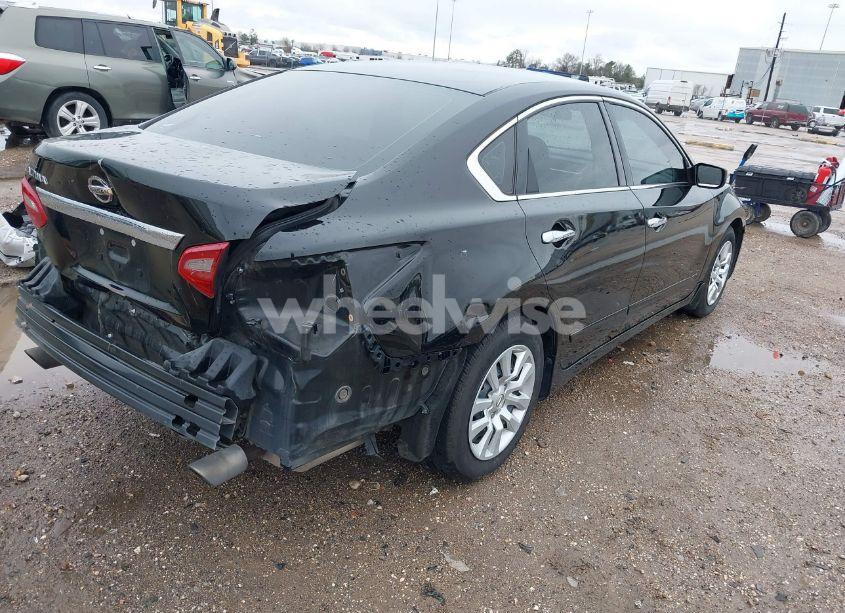 Photo 4 of 2018 Nissan Altima 2.5 S (VIN 1N4AL3AP8JC276795)