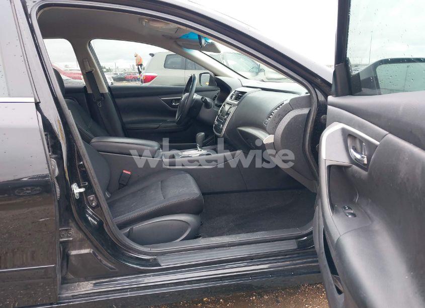 Photo 5 of 2018 Nissan Altima 2.5 S (VIN 1N4AL3AP8JC276795)